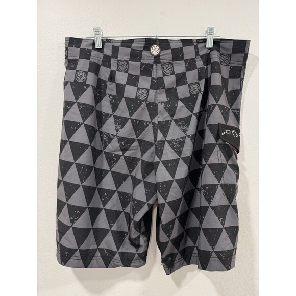 HIC 21" Shark Pit 8 Way Octo Super Stretch Boardshorts Size 36 - Picture 2 of 4